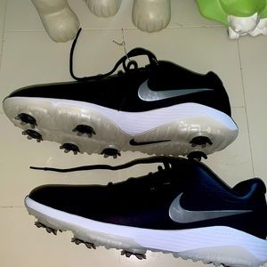 Nike men’s shoes NWOT size 12.